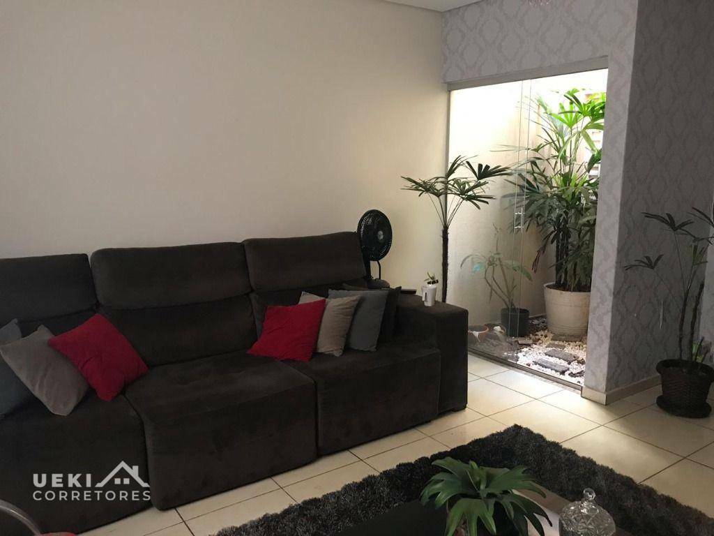 Casa à venda com 3 quartos, 200m² - Foto 4