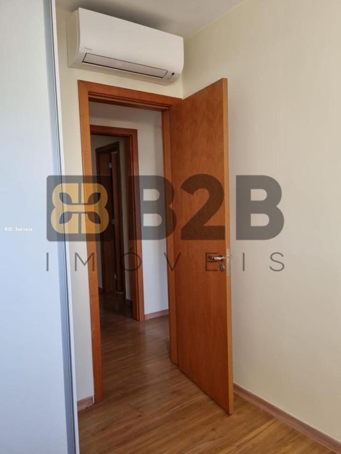 Apartamento à venda com 3 quartos, 94m² - Foto 11