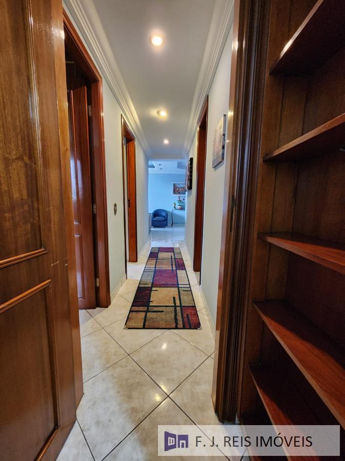 Apartamento à venda com 3 quartos, 115m² - Foto 26