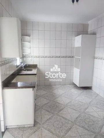 Apartamento à venda com 3 quartos, 90m² - Foto 1