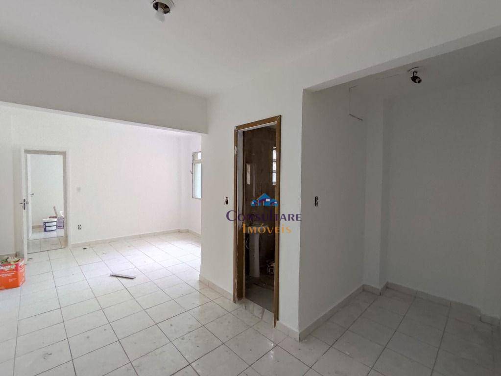 Apartamento para alugar com 3 quartos, 107m² - Foto 1