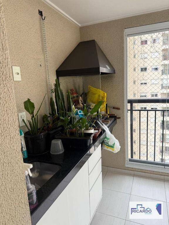 Apartamento para alugar com 2 quartos, 68m² - Foto 8