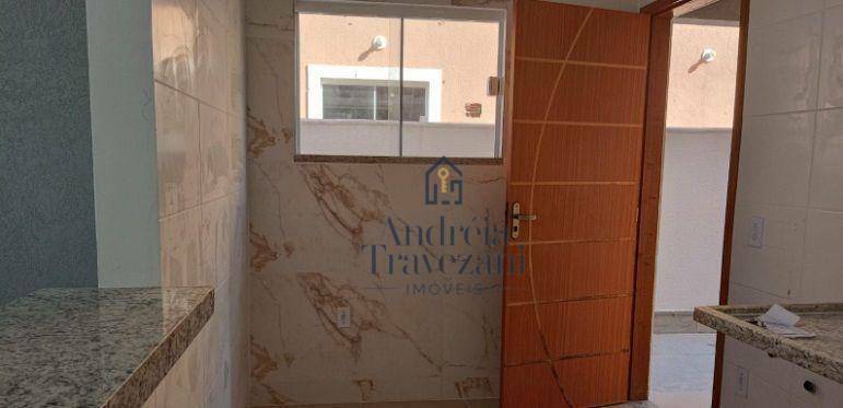 Casa à venda com 2 quartos, 75m² - Foto 3