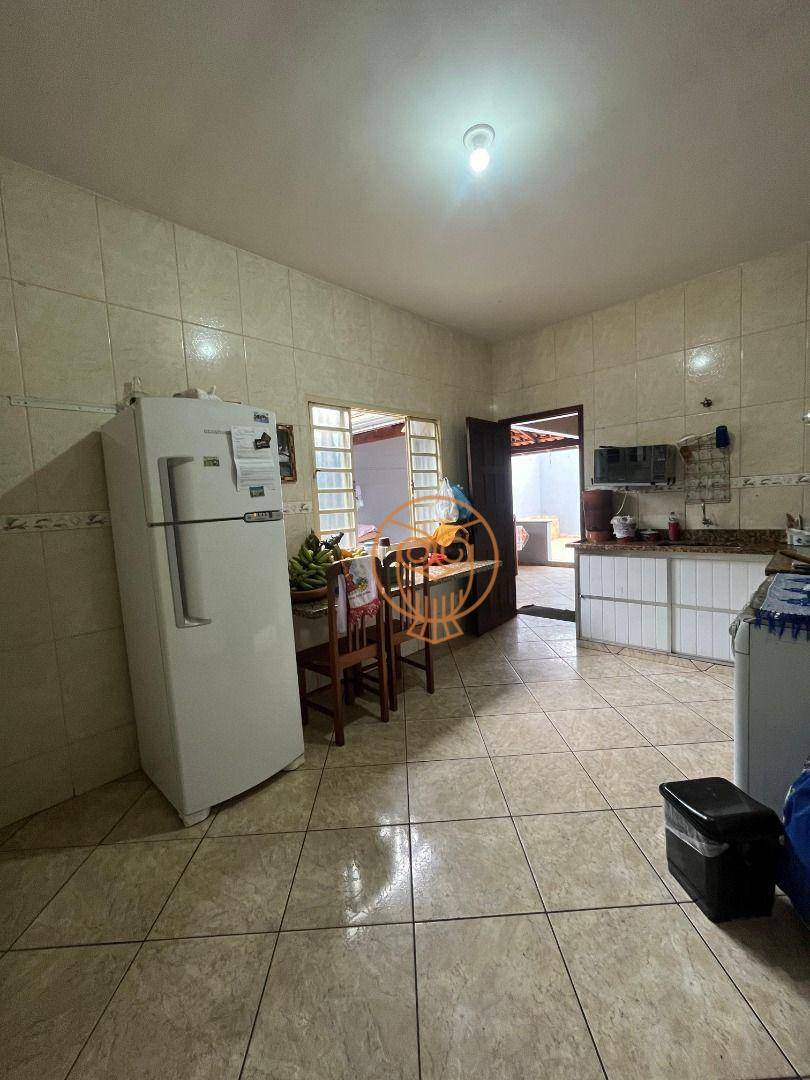 Casa à venda com 4 quartos, 159m² - Foto 7