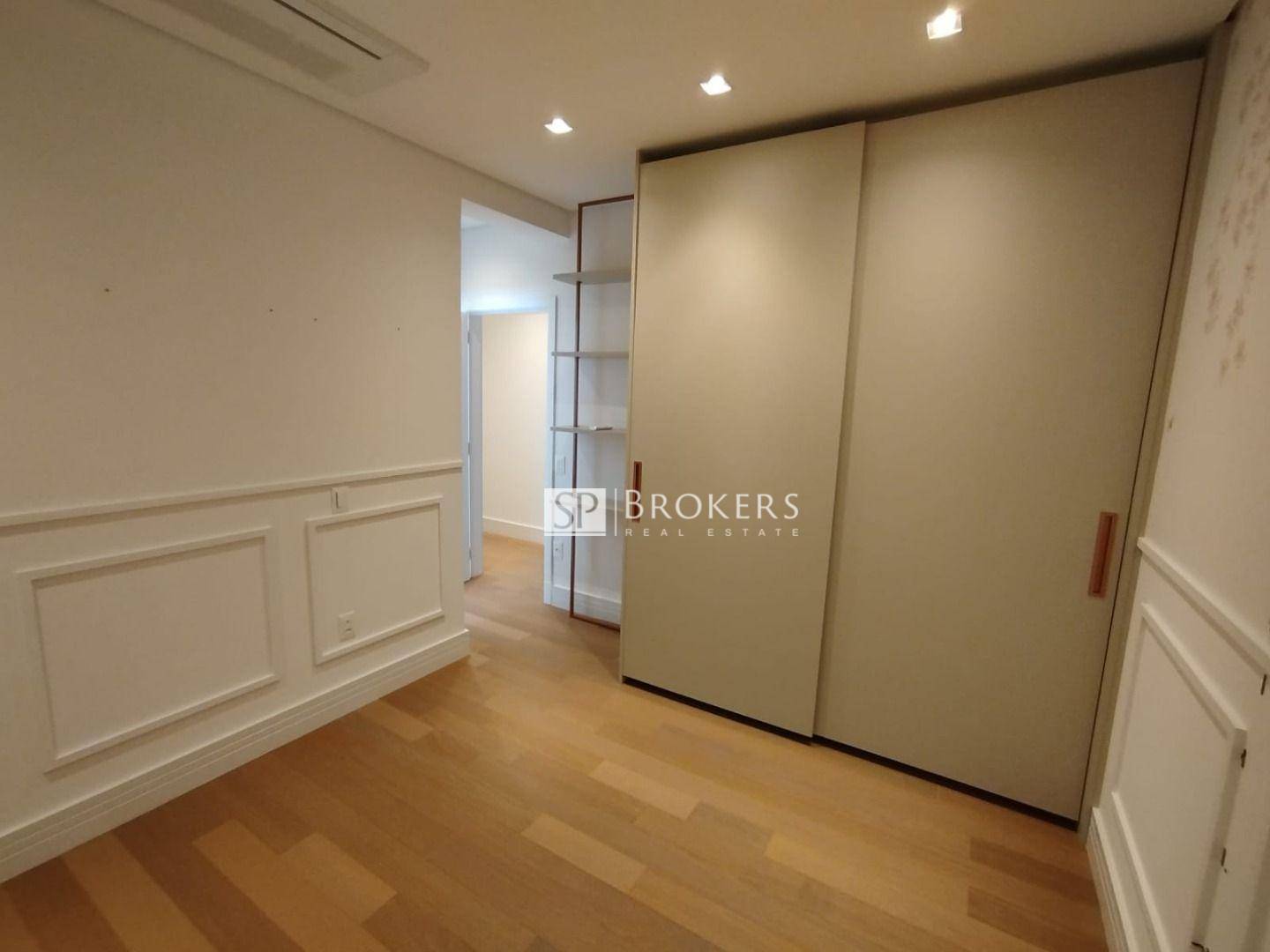 Apartamento à venda com 3 quartos, 256m² - Foto 46