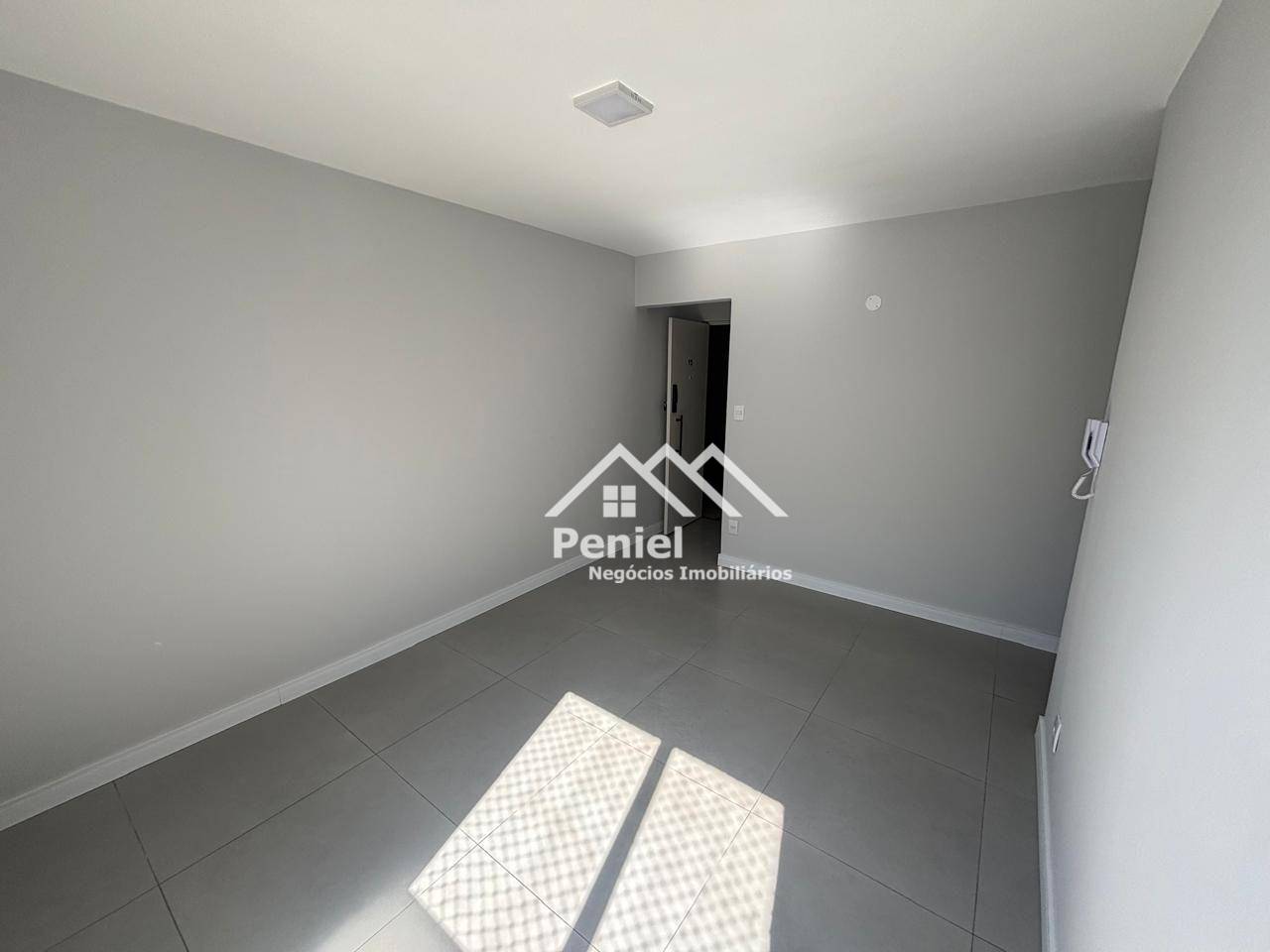 Apartamento à venda com 3 quartos, 70m² - Foto 4