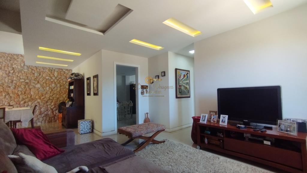 Casa à venda com 4 quartos, 900m² - Foto 7