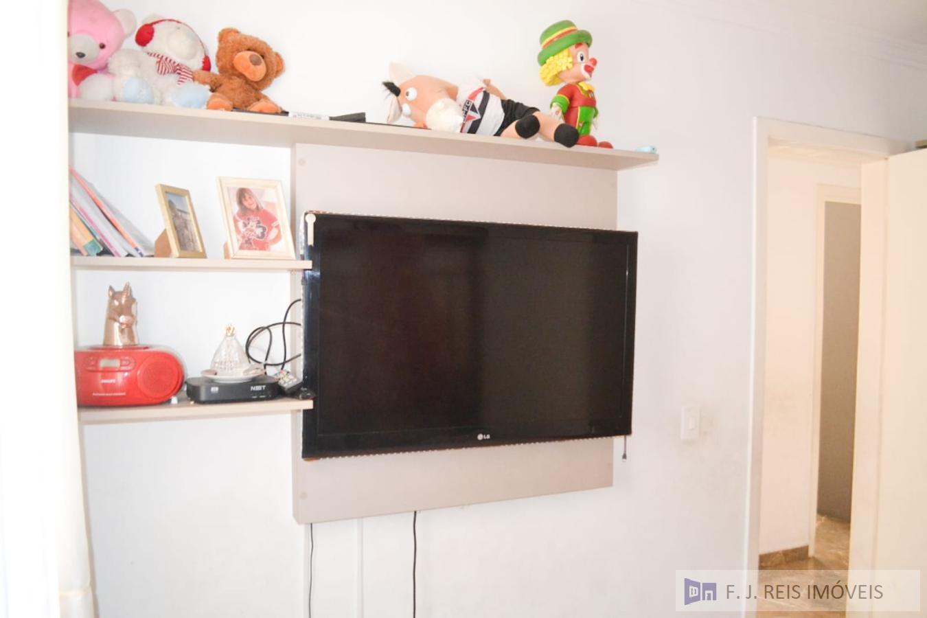 Apartamento à venda com 3 quartos, 76m² - Foto 19