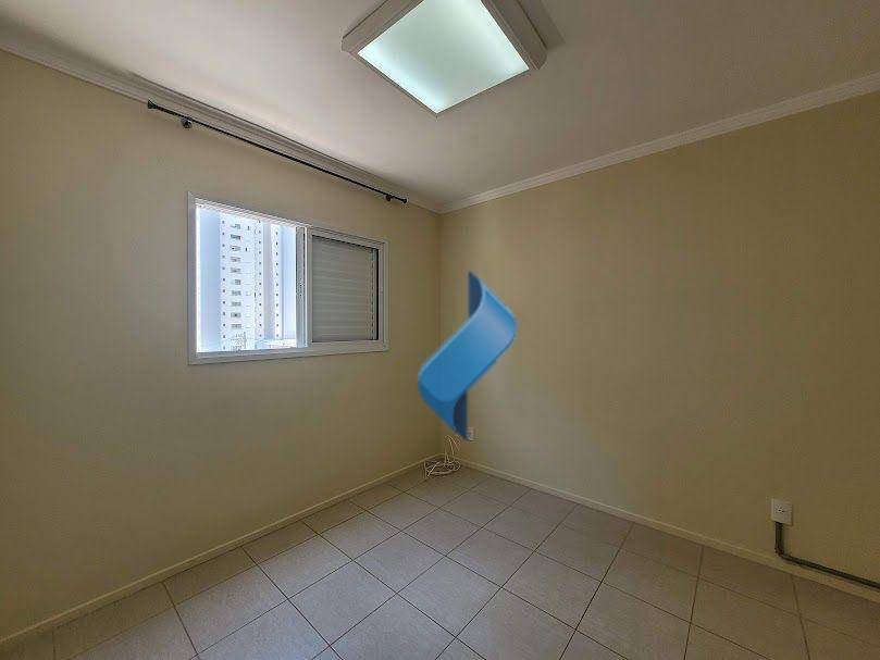 Apartamento para alugar com 2 quartos, 72m² - Foto 9