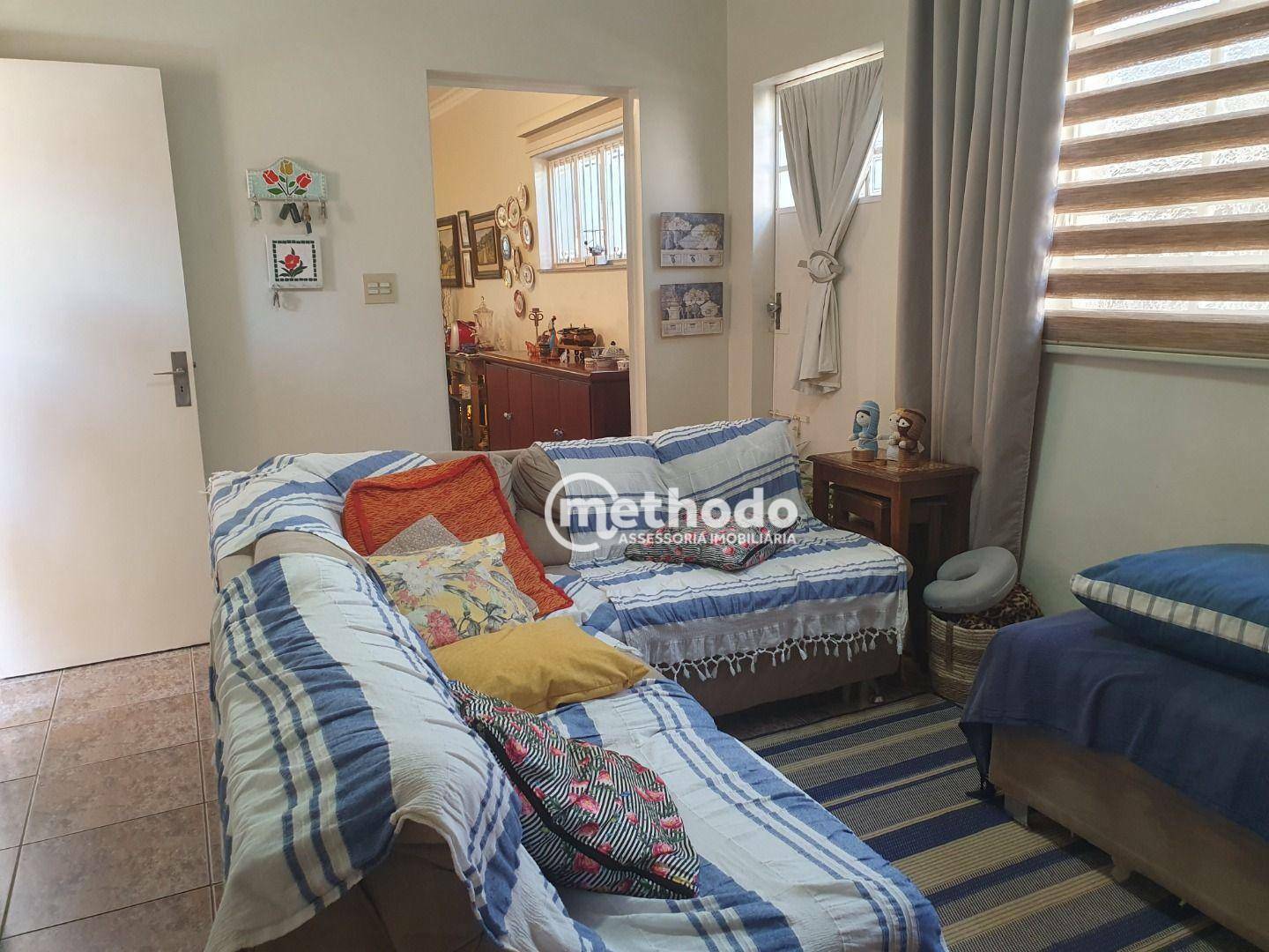 Casa à venda com 3 quartos, 231m² - Foto 12