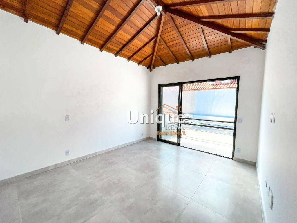 Casa à venda com 4 quartos, 299m² - Foto 12