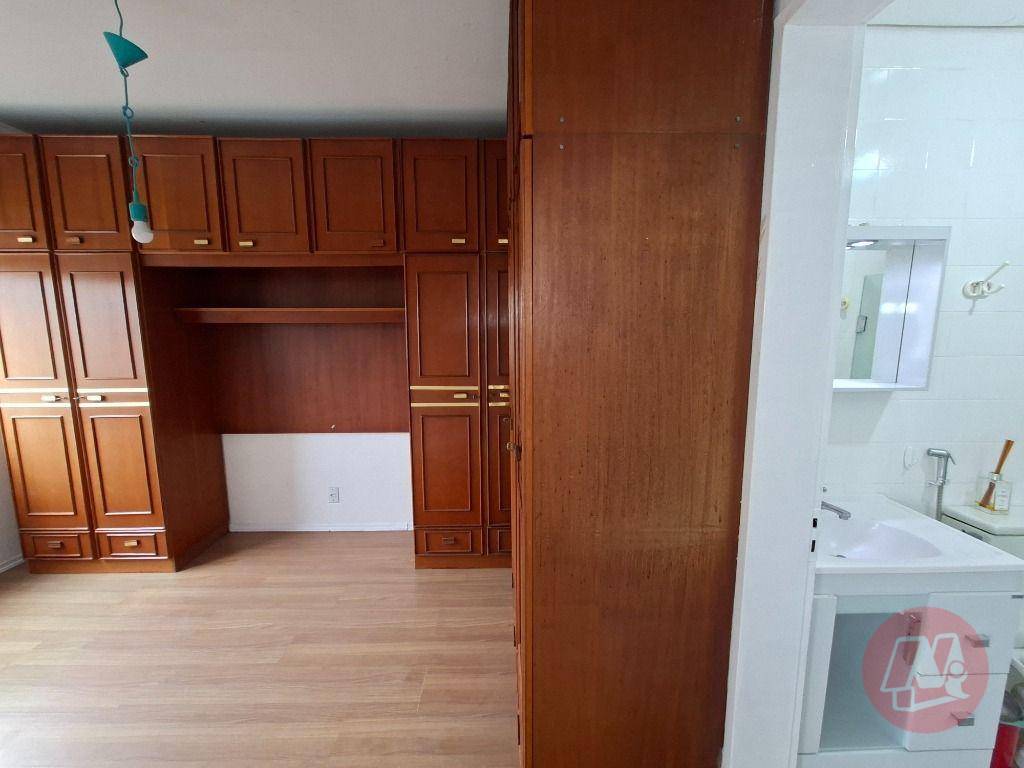 Apartamento para alugar com 1 quarto, 50m² - Foto 10