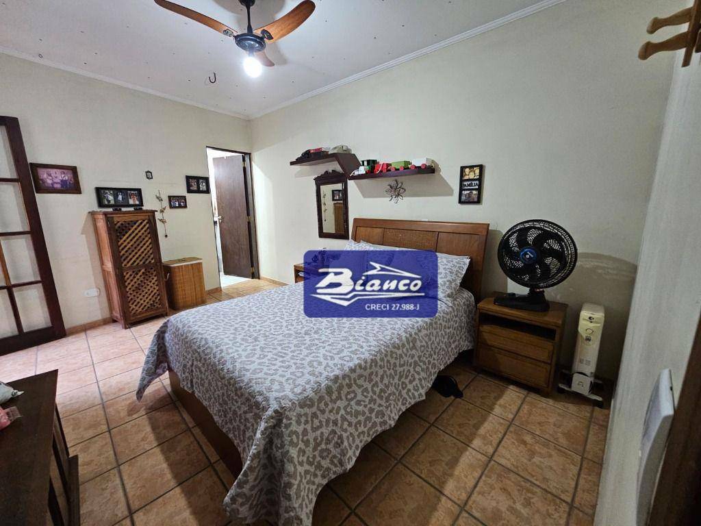 Sobrado à venda com 3 quartos, 206m² - Foto 20