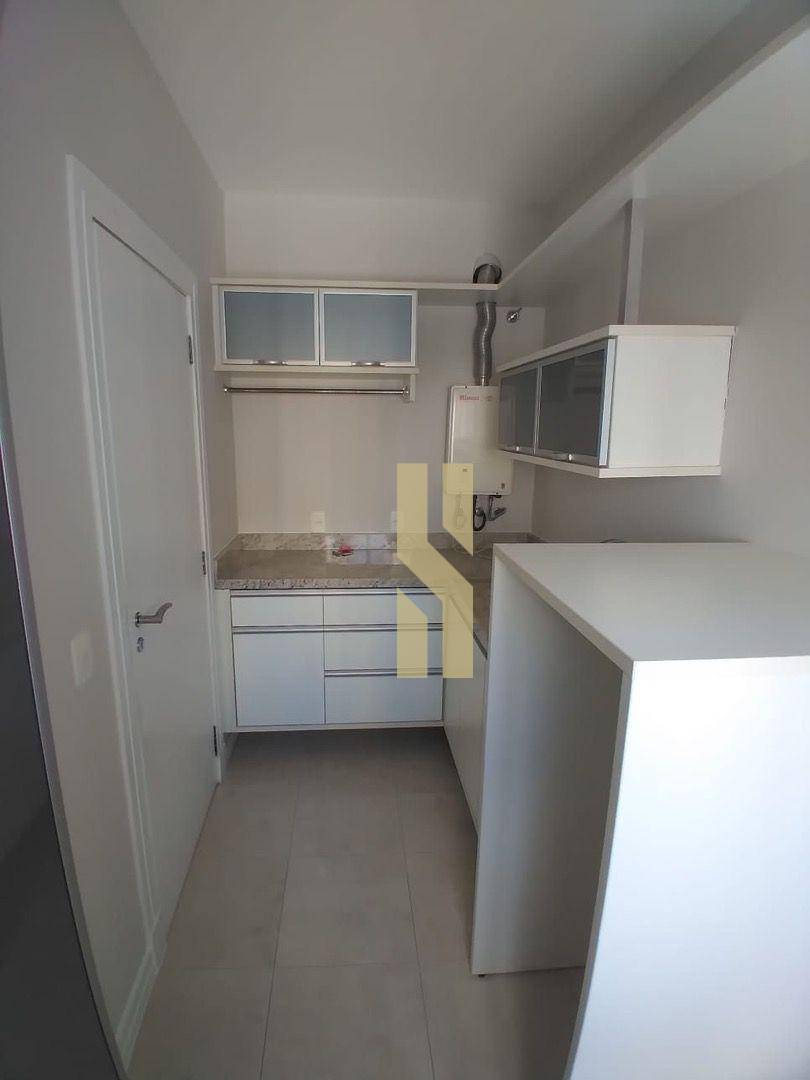 Apartamento à venda com 3 quartos, 138m² - Foto 4