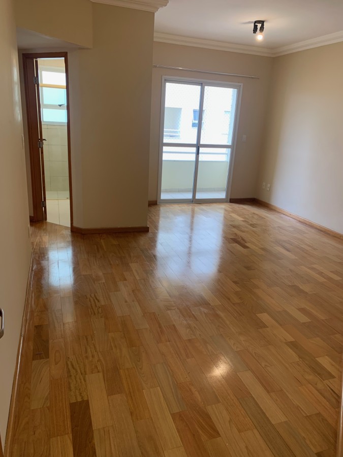 Apartamento à venda com 2 quartos, 65m² - Foto 1