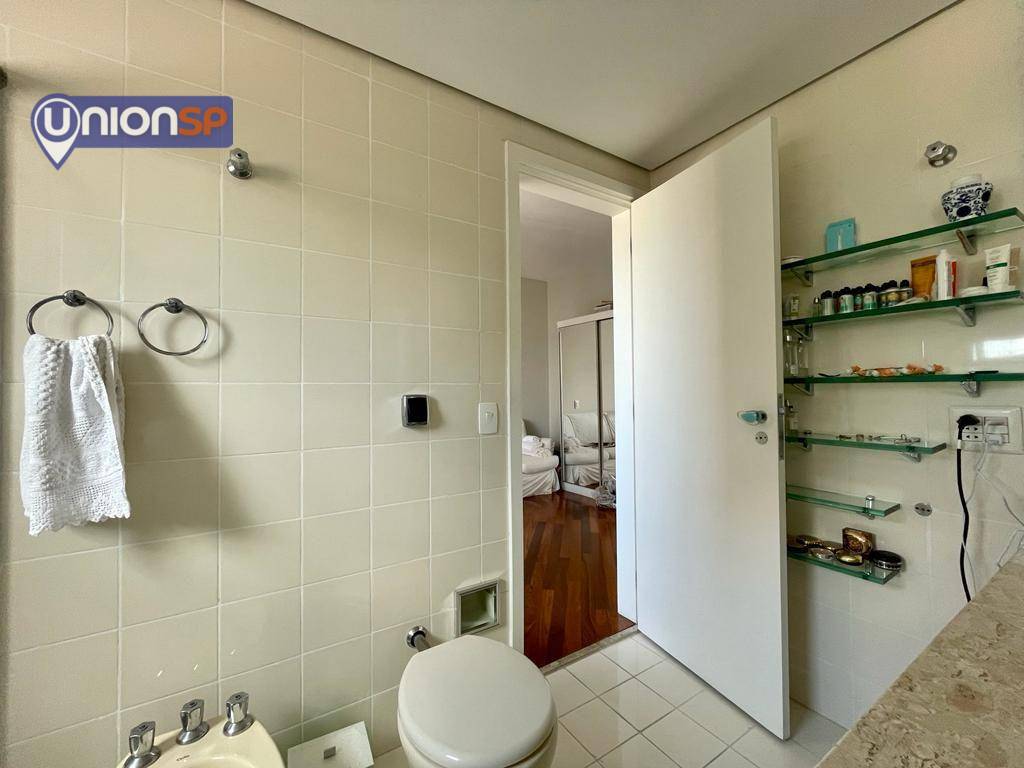 Apartamento à venda com 3 quartos, 151m² - Foto 16