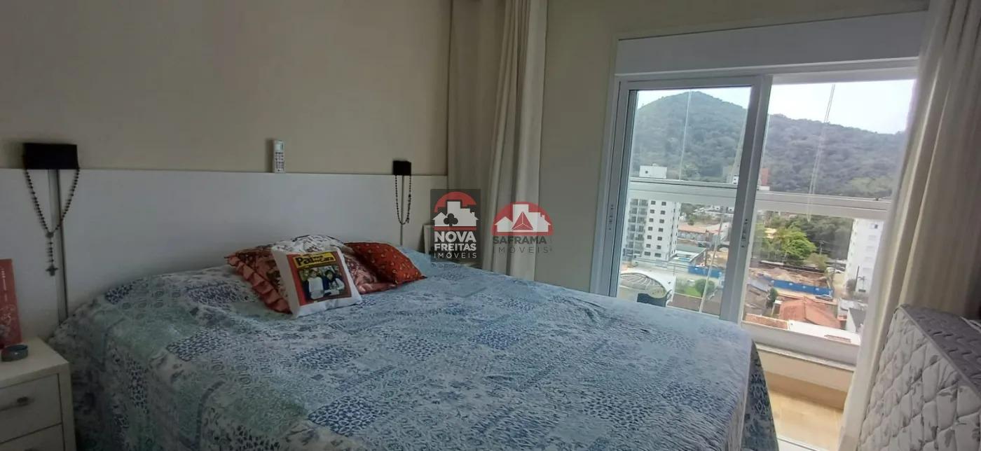 Apartamento à venda com 2 quartos, 72m² - Foto 2