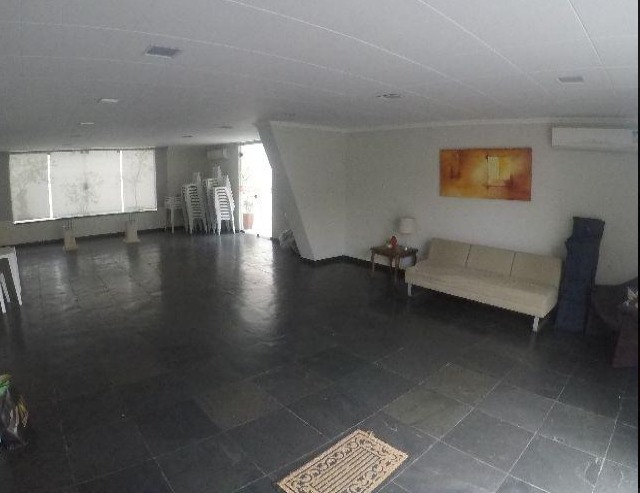 Apartamento à venda com 2 quartos, 71m² - Foto 2