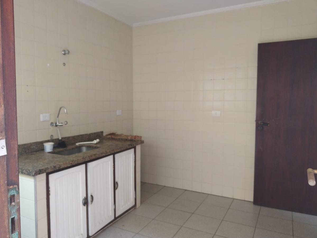 Casa à venda com 5 quartos, 300m² - Foto 16