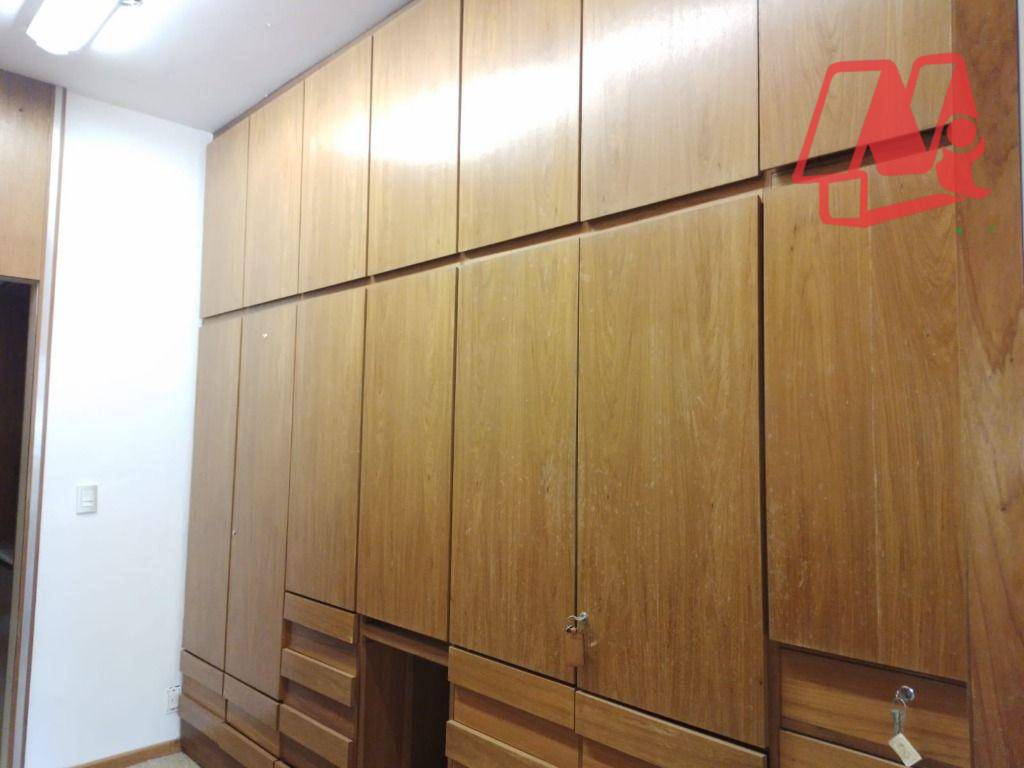 Casa à venda e aluguel com 3 quartos, 371m² - Foto 25