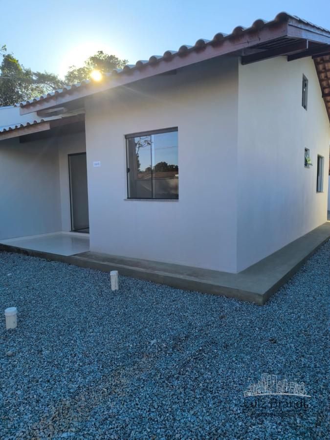 Casa à venda com 2 quartos, 54m² - Foto 1