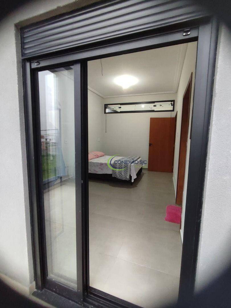 Casa de Condomínio à venda com 4 quartos, 210m² - Foto 23