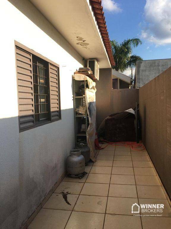 Casa à venda com 3 quartos, 100m² - Foto 26