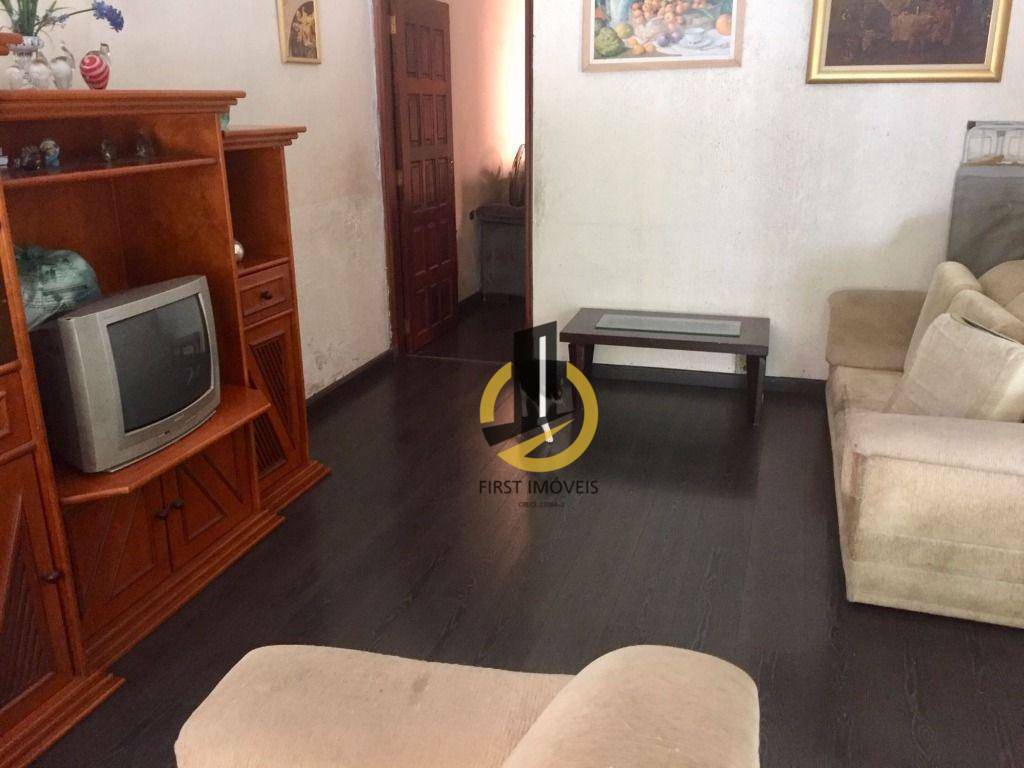 Sobrado à venda com 4 quartos, 240m² - Foto 2