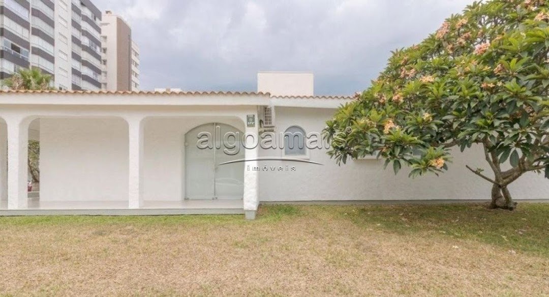 Casa à venda com 4 quartos, 209m² - Foto 4