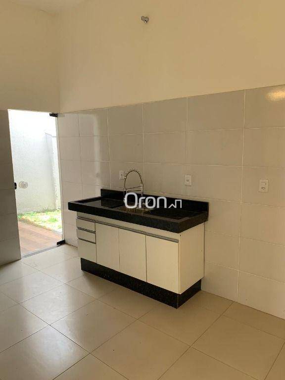 Casa à venda com 3 quartos, 110m² - Foto 3