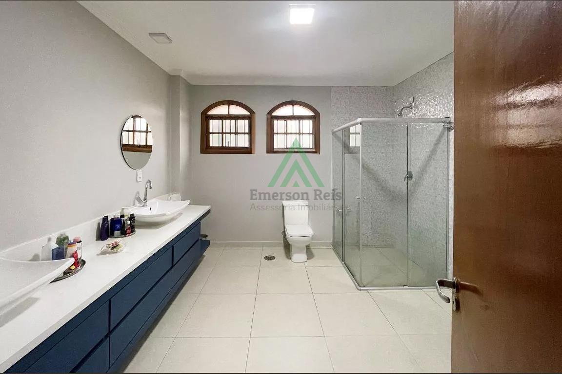 Casa à venda com 4 quartos, 600m² - Foto 25