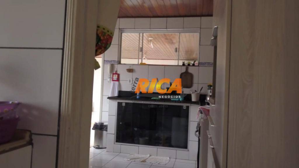 Casa à venda com 3 quartos, 260m² - Foto 17