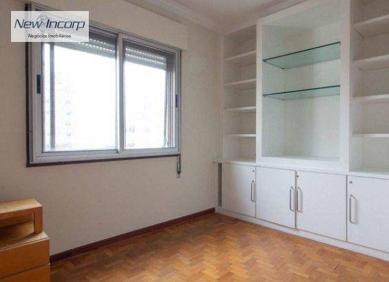 Apartamento à venda com 3 quartos, 180m² - Foto 22