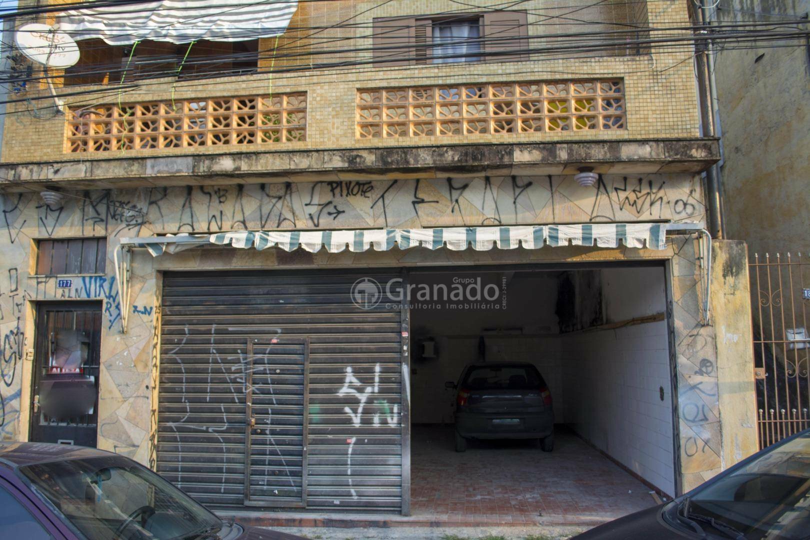 Casa à venda com 6 quartos, 584m² - Foto 2
