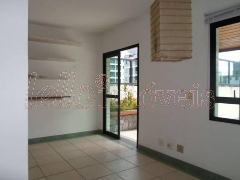 Apartamento à venda com 3 quartos, 212m² - Foto 14