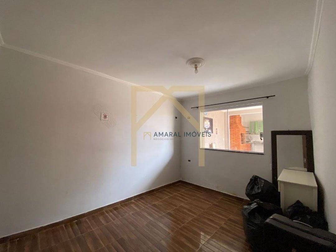 Casa à venda com 4 quartos, 240m² - Foto 14