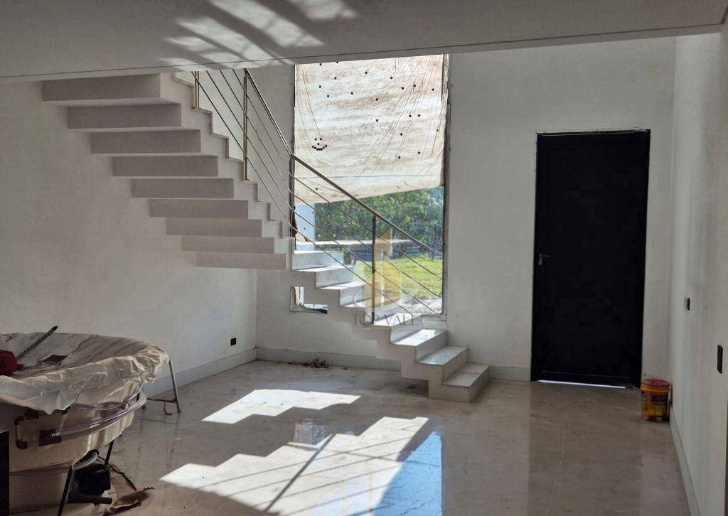 Sobrado à venda com 4 quartos, 256m² - Foto 3