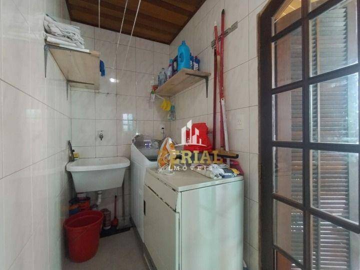 Cobertura à venda com 3 quartos, 200m² - Foto 13