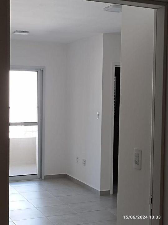 Apartamento à venda com 2 quartos, 62m² - Foto 13