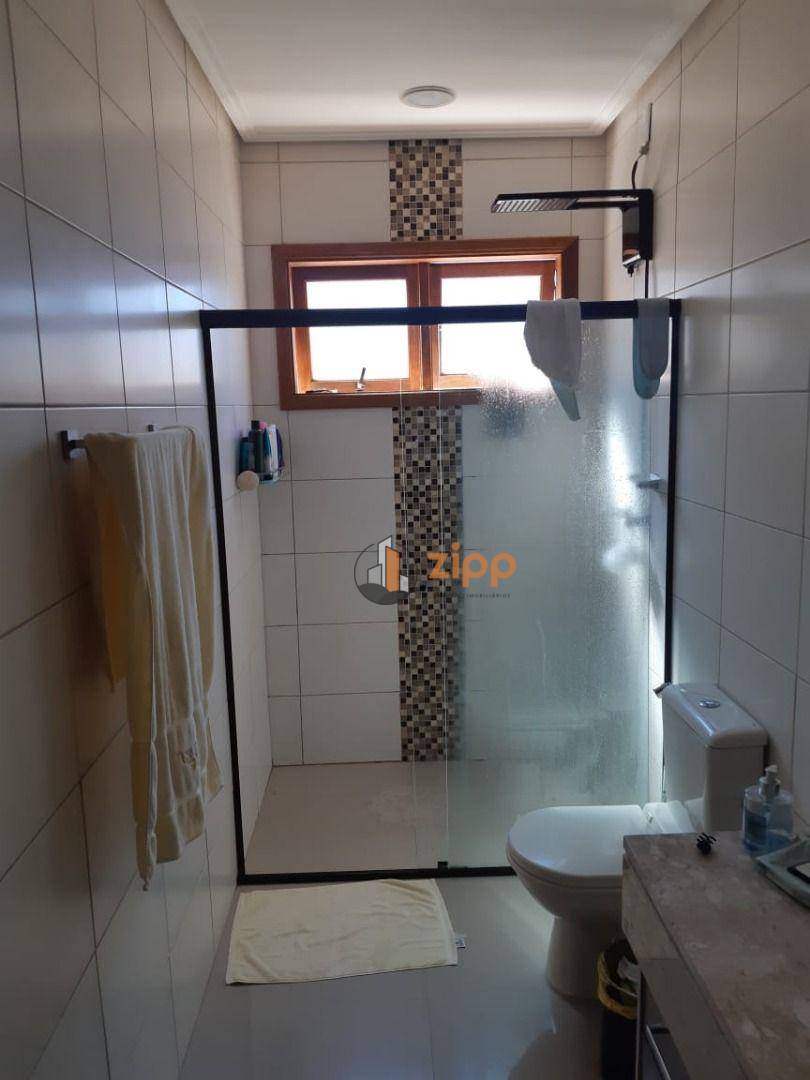 Sobrado à venda com 3 quartos, 250m² - Foto 17