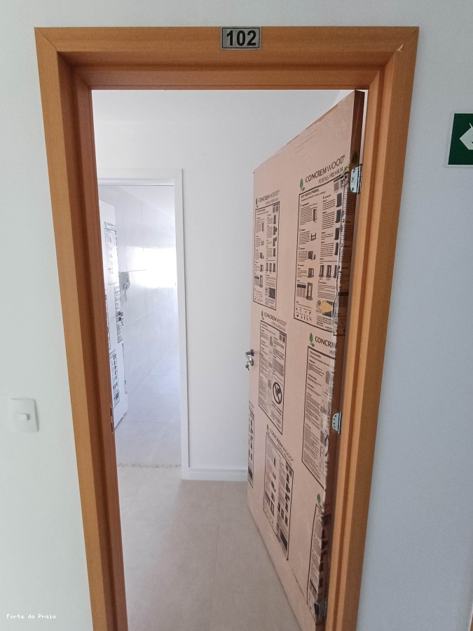 Apartamento à venda com 2 quartos, 74m² - Foto 2