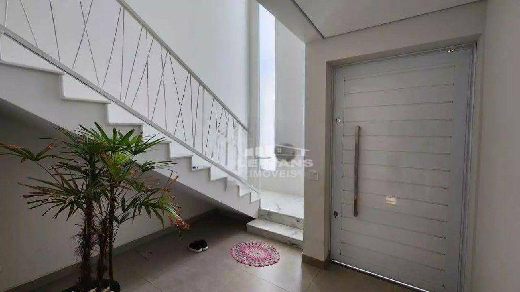 Casa de Condomínio à venda com 3 quartos, 220m² - Foto 4