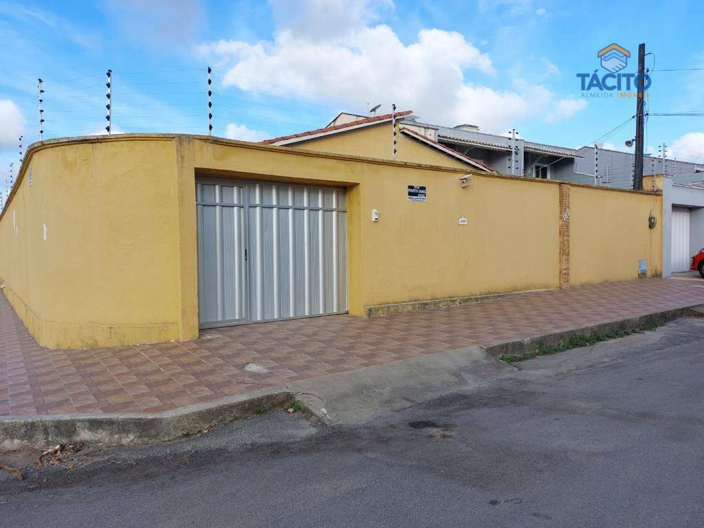 Casa à venda com 4 quartos, 280m² - Foto 4