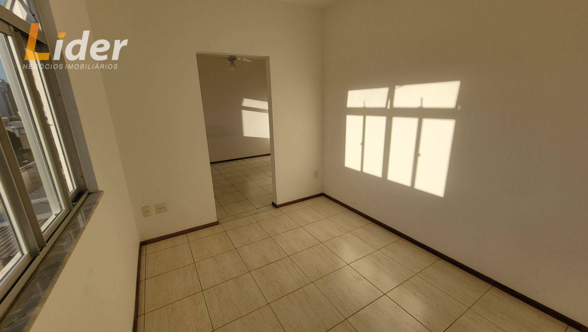 Apartamento à venda com 3 quartos, 118m² - Foto 12