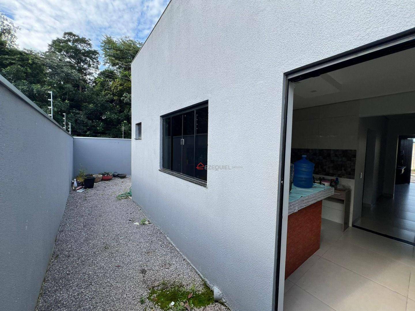 Casa à venda com 2 quartos, 84m² - Foto 8