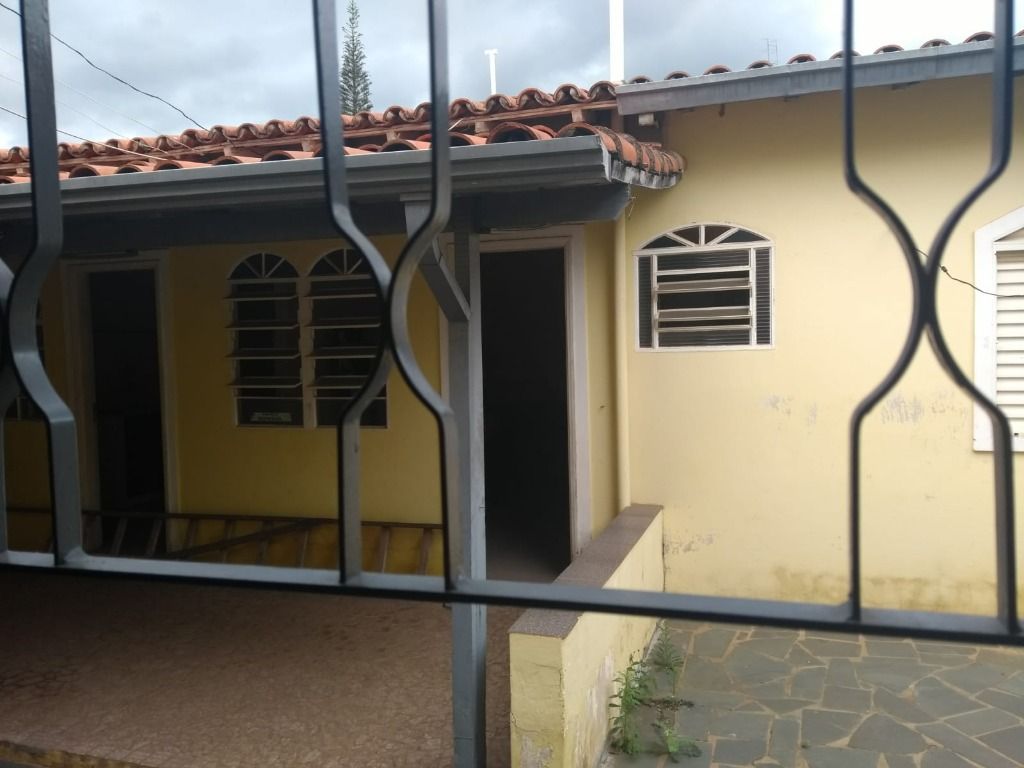 Casa à venda com 3 quartos, 240m² - Foto 28