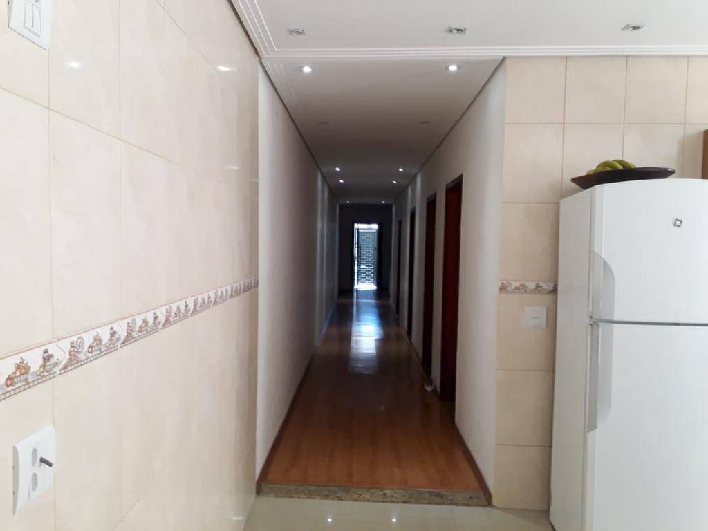 Casa à venda com 3 quartos, 300m² - Foto 11