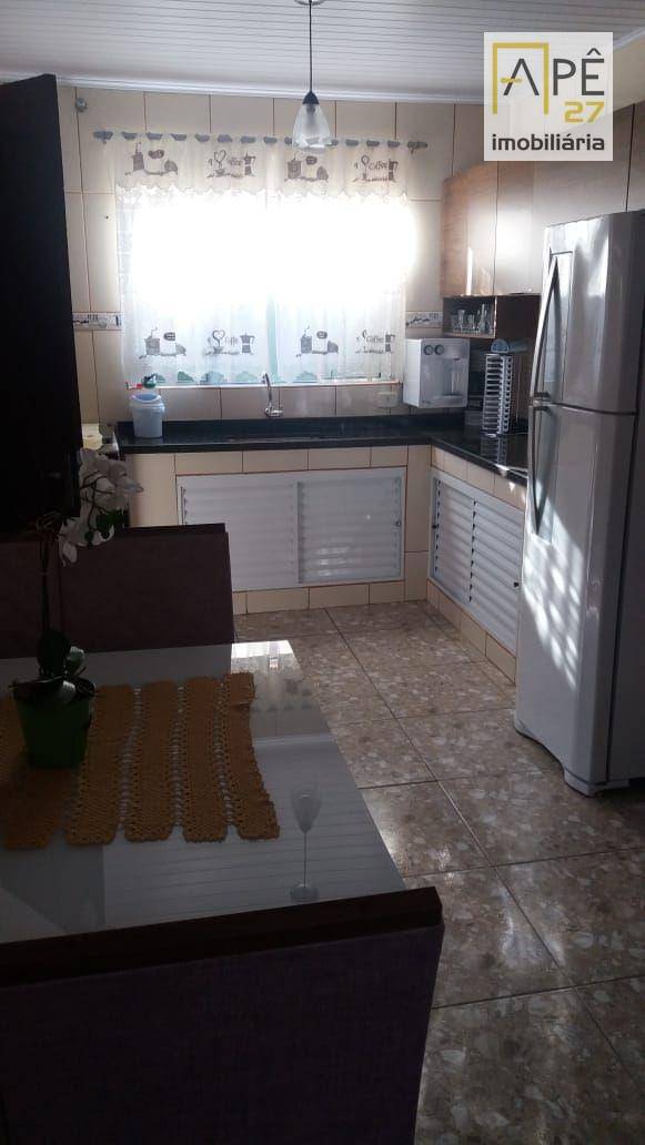 Casa à venda com 5 quartos, 200m² - Foto 15