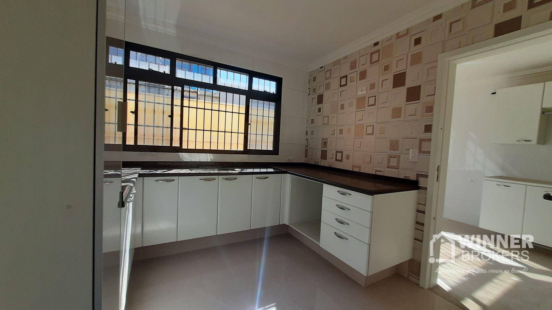 Apartamento à venda com 3 quartos, 136m² - Foto 7