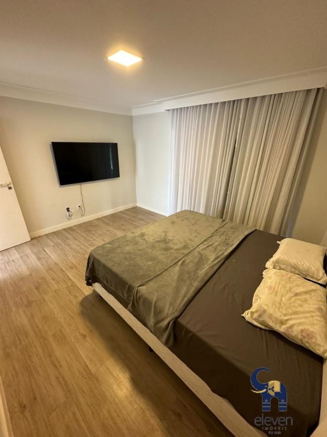 Casa à venda com 4 quartos, 265m² - Foto 13